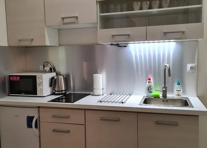 Fully Renovated By Andel Metro 公寓 *