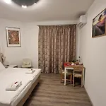 아파트 Fully Renovated By Andel Metro