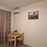 Fully Renovated By Andel Metro *