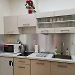 Fully Renovated By Andel Metro * Praag
