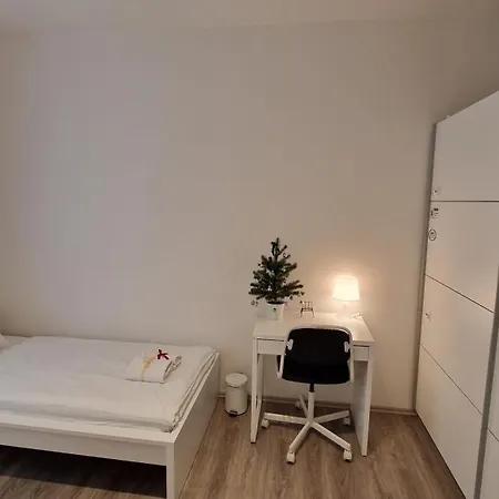 Fully Renovated By Andel Metro Apartment *