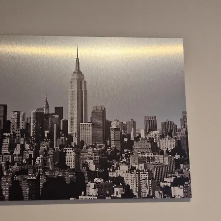 Fully Renovated By Andel Metro Apartment Prague