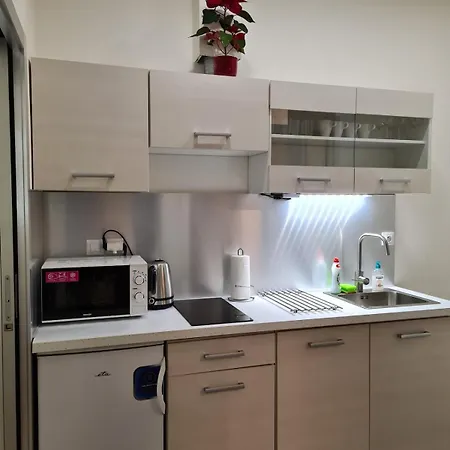 Fully Renovated By Andel Metro Prague