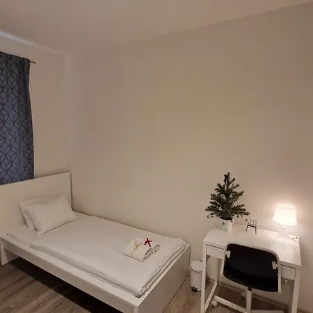 Fully Renovated By Andel Metro