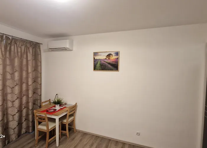 Fully Renovated By Andel Metro Apartmán *