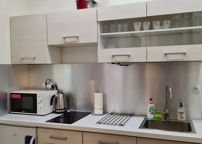 Fully Renovated By Andel Metro * Prague